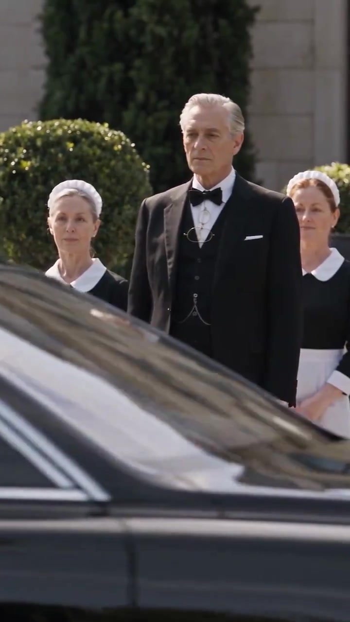 Stepmother Arrives, Stepsons Have No Way Out